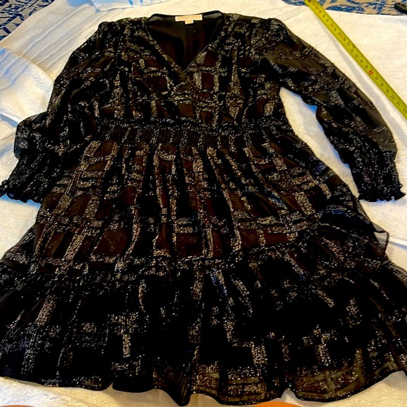 Micheal kors black with metallic thread size xl - Picture 1 of 3